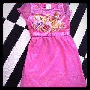 Disney Princess Girls 5T nightgown 💗👑